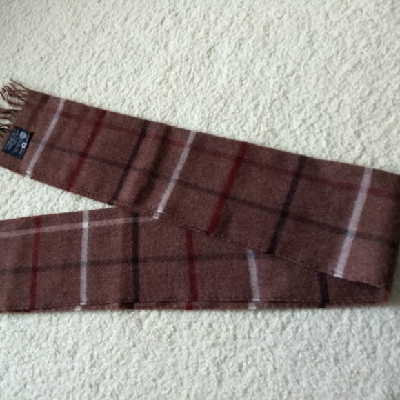vintage 70s NWOT long wool scarf 🎈HOST PICK🎈 - Picture 1 of 5